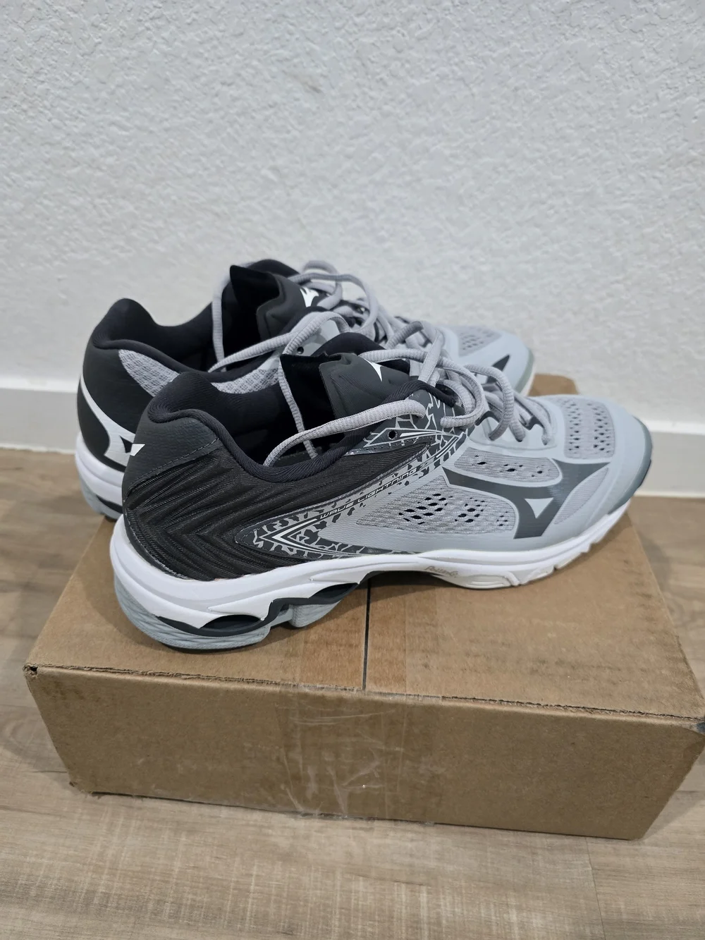Mizuno running shoes